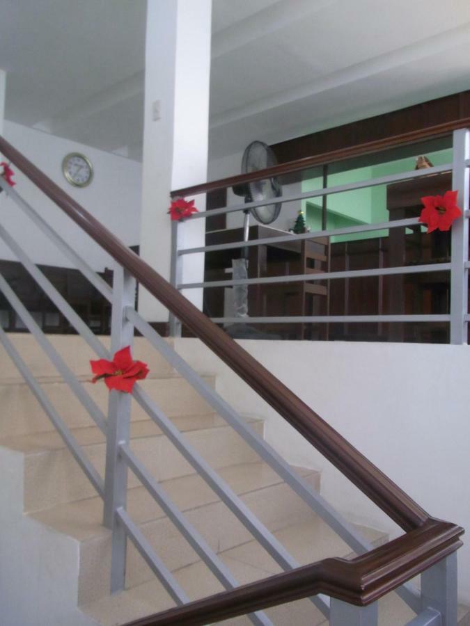 Ziur Inn Laoag Kültér fotó