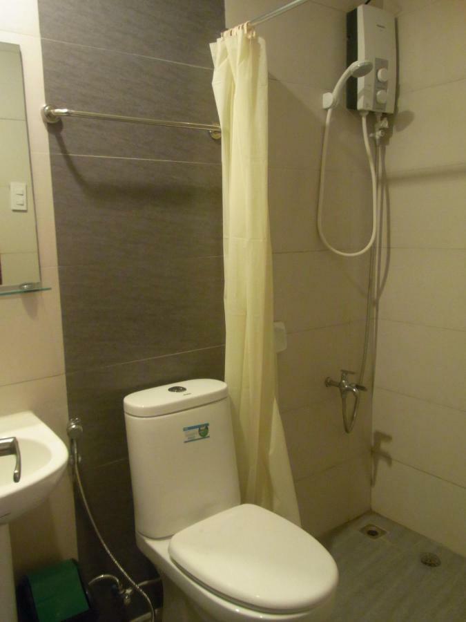 Ziur Inn Laoag Kültér fotó