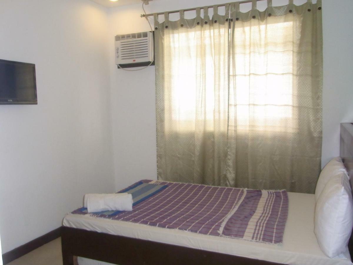 Ziur Inn Laoag Kültér fotó